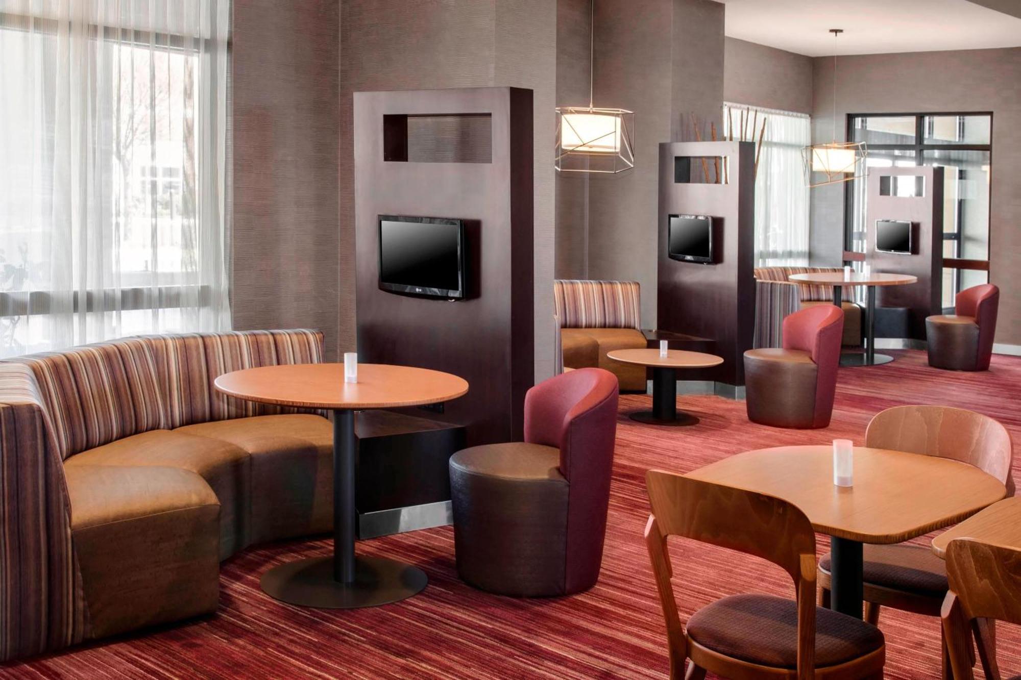 Courtyard By Marriott Newark Elizabeth Hotel Buitenkant foto