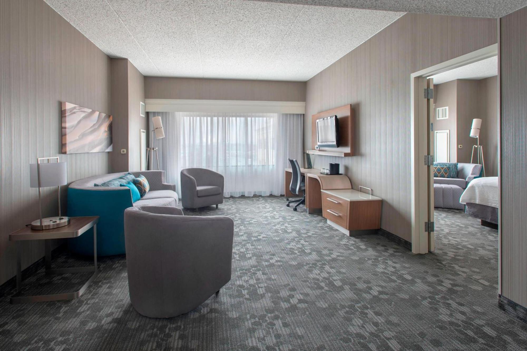 Courtyard By Marriott Newark Elizabeth Hotel Buitenkant foto