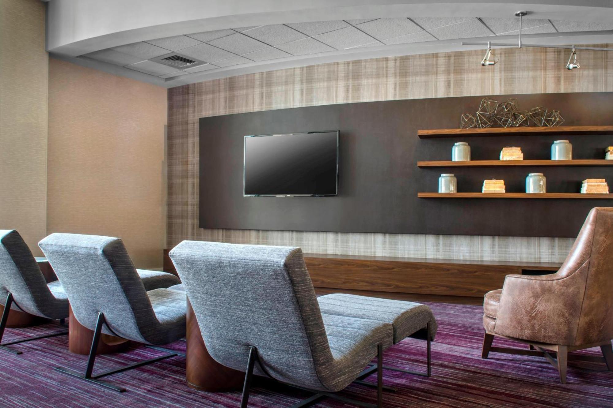 Courtyard By Marriott Newark Elizabeth Hotel Buitenkant foto