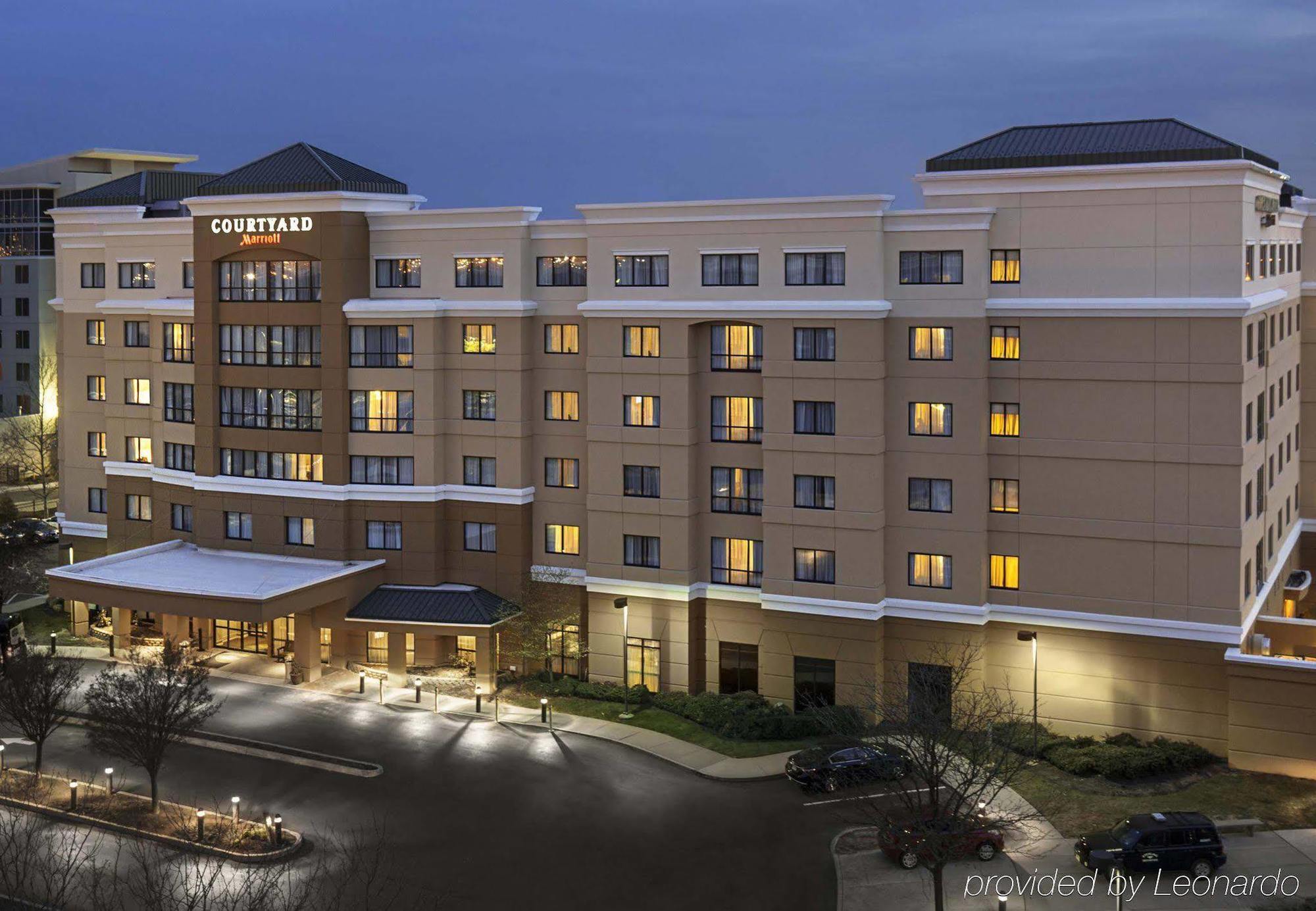 Courtyard By Marriott Newark Elizabeth Hotel Buitenkant foto