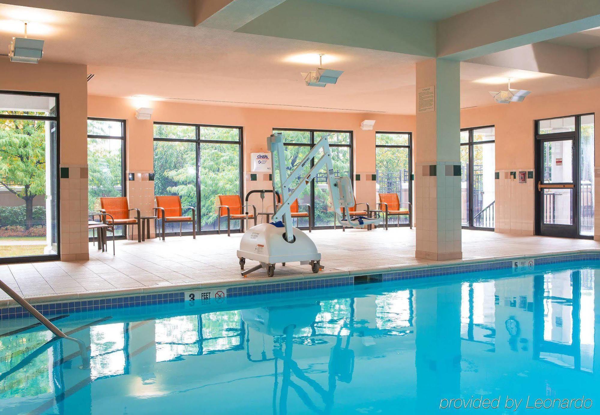 Courtyard By Marriott Newark Elizabeth Hotel Buitenkant foto